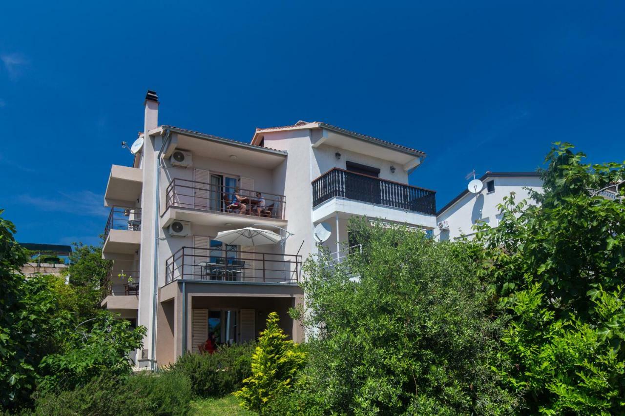 Apartments Marta Krk Town Dış mekan fotoğraf