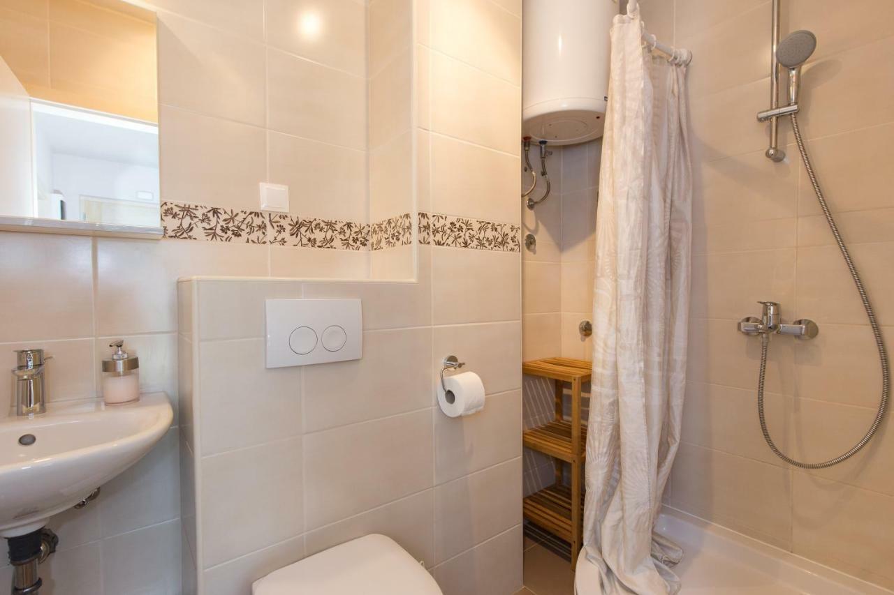 Apartments Marta Krk Town Dış mekan fotoğraf